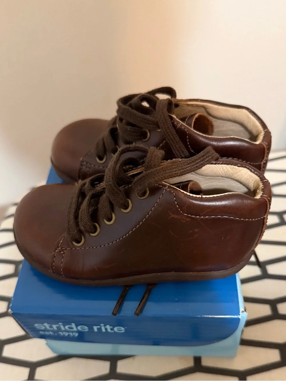Stride Rite Elliot Brown Leather Baby Walker Shoe, brand new